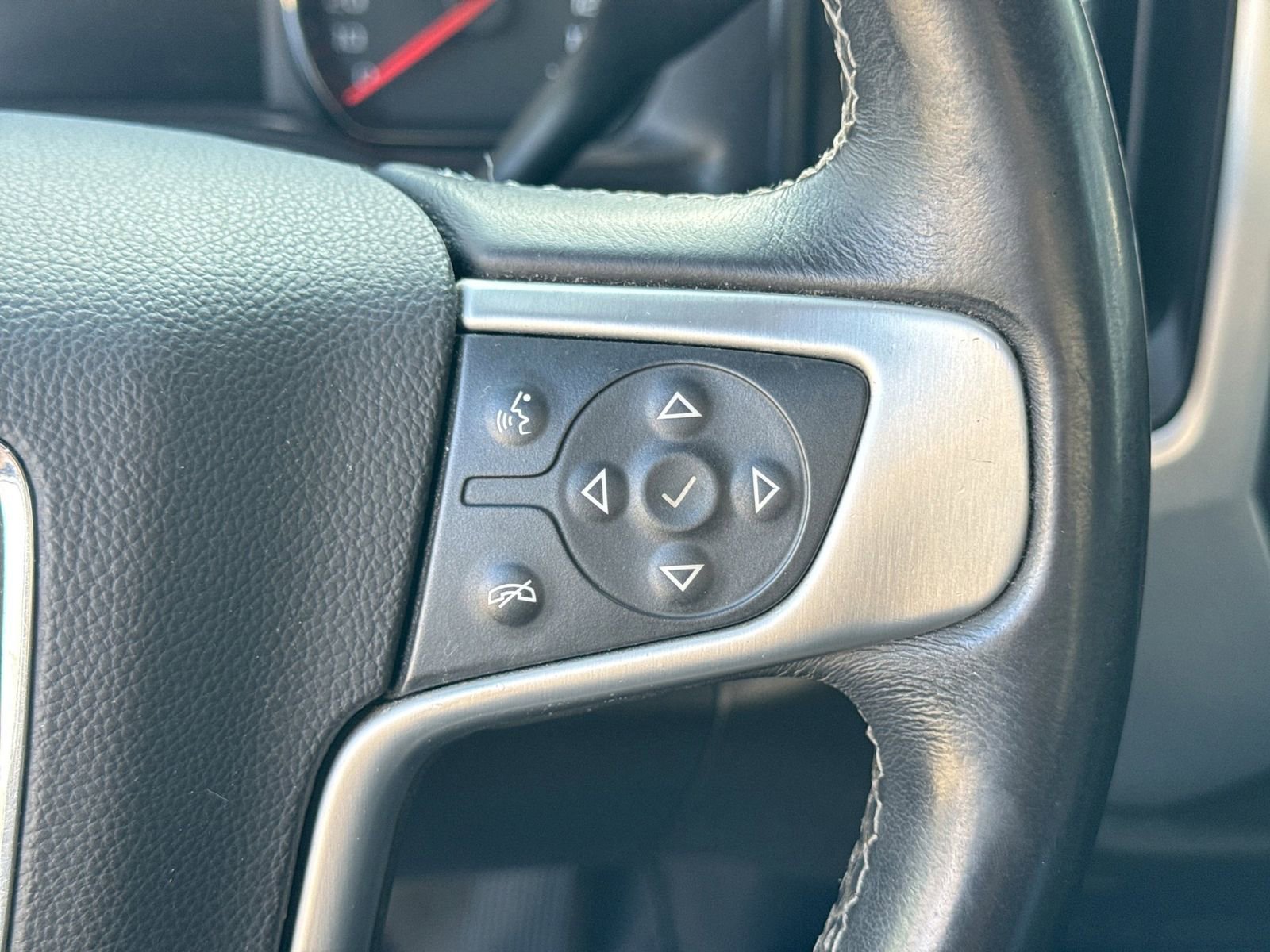 Used 2015 GMC Sierra 1500 SLE w/ SLE Value Package AWD/4WD image 25