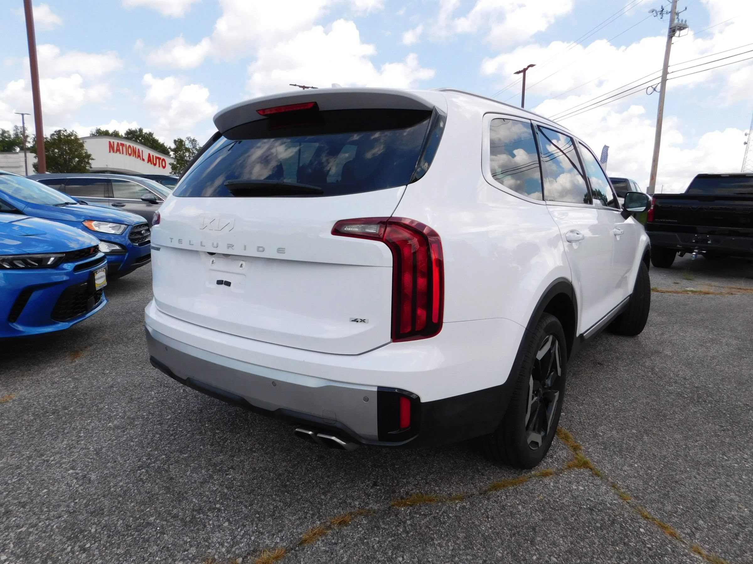 Used 2023 Kia Telluride S w/ S Sunroof Package AWD/4WD image 5