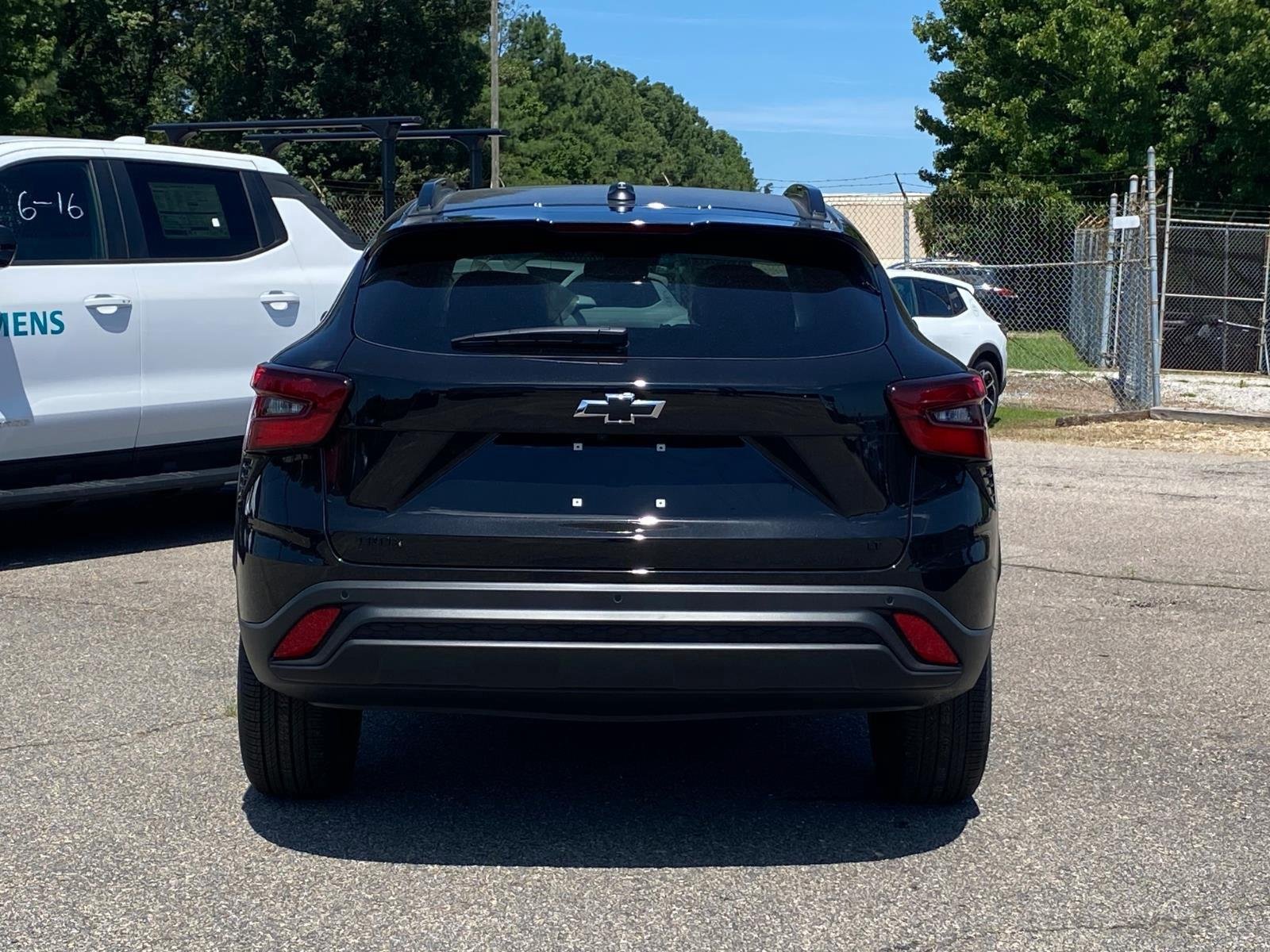 New 2026 Chevrolet Trax LT w/ Driver Confidence Package FWD image 5