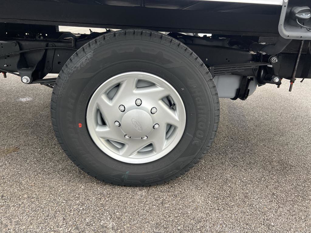 New 2025 Ford E-350 and Econoline 350 Super Duty w/ Power Equipment Group image 17