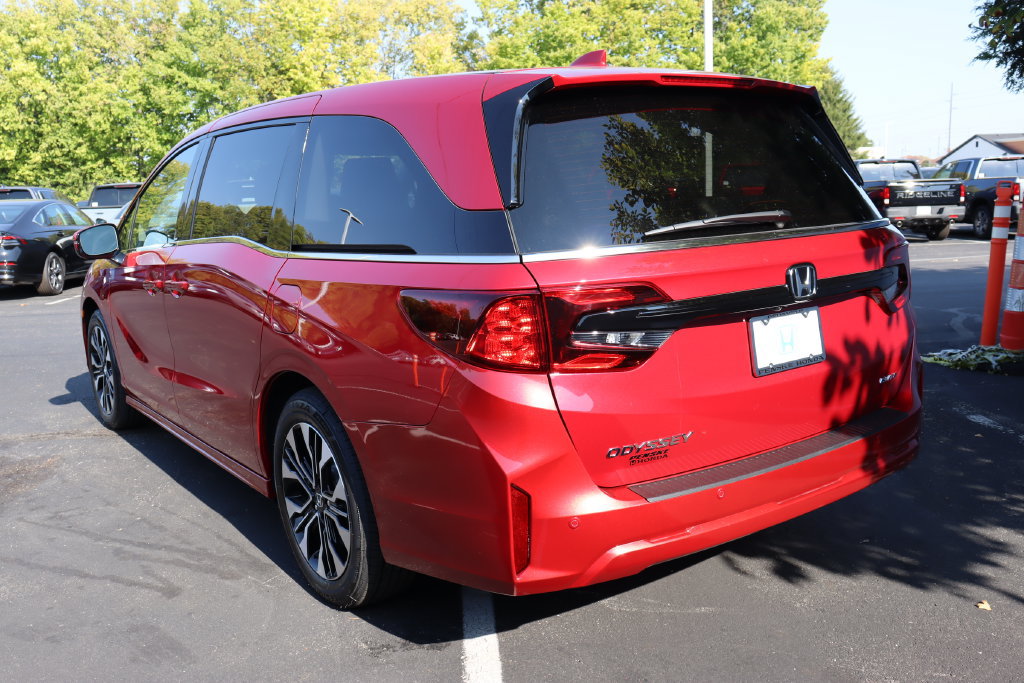 New 2027 Honda Odyssey Elite image 3