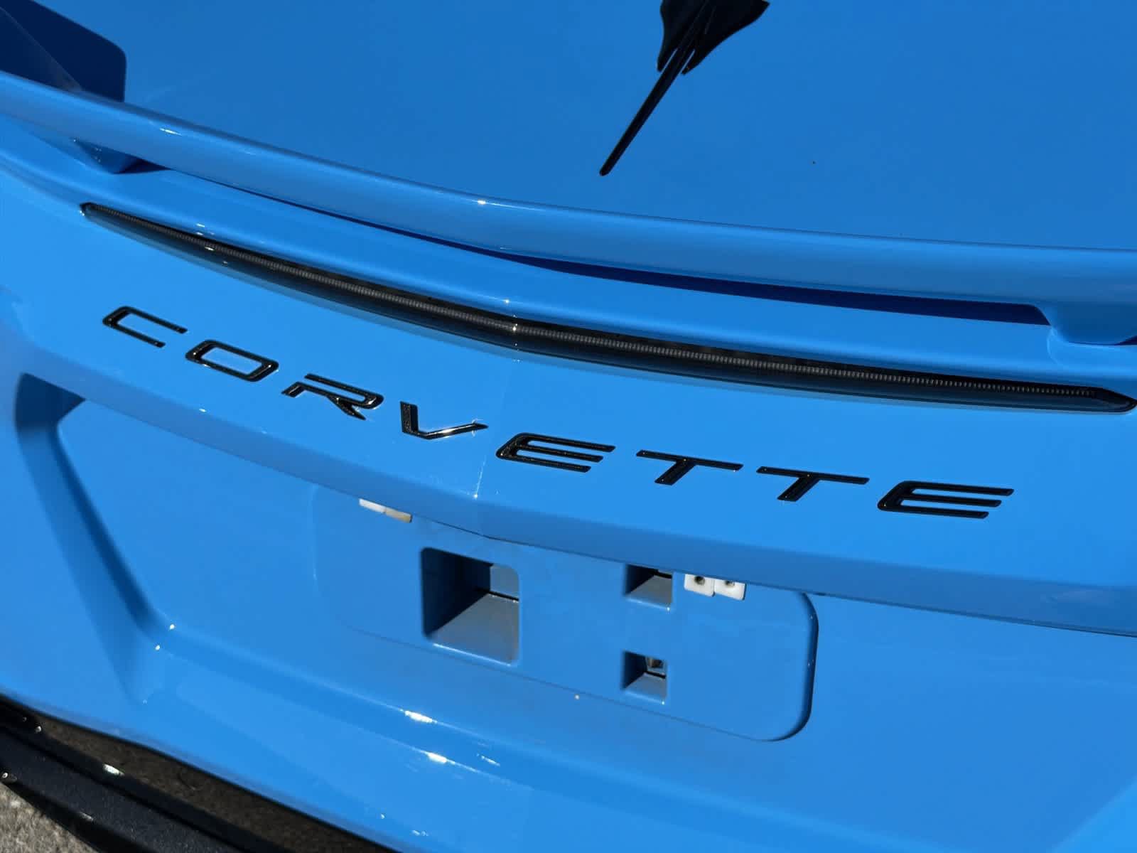 Used 2020 Chevrolet Corvette Stingray Coupe w/ Z51 Performance Package RWD image 28