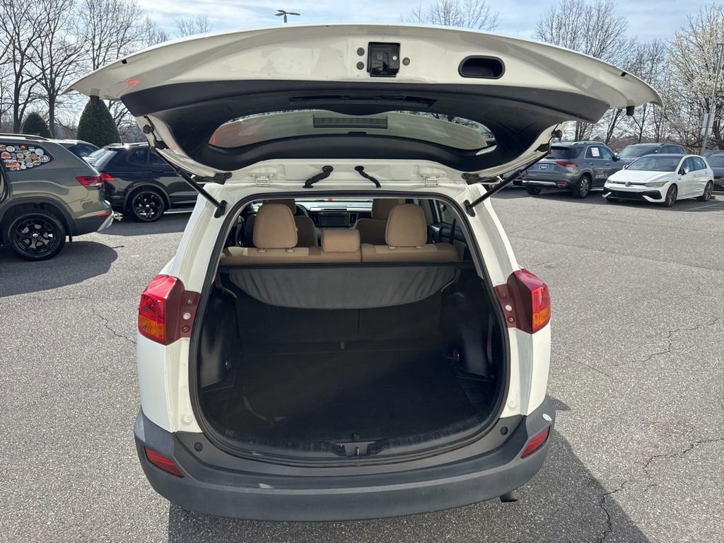 Used 2015 Toyota RAV4 XLE image 10