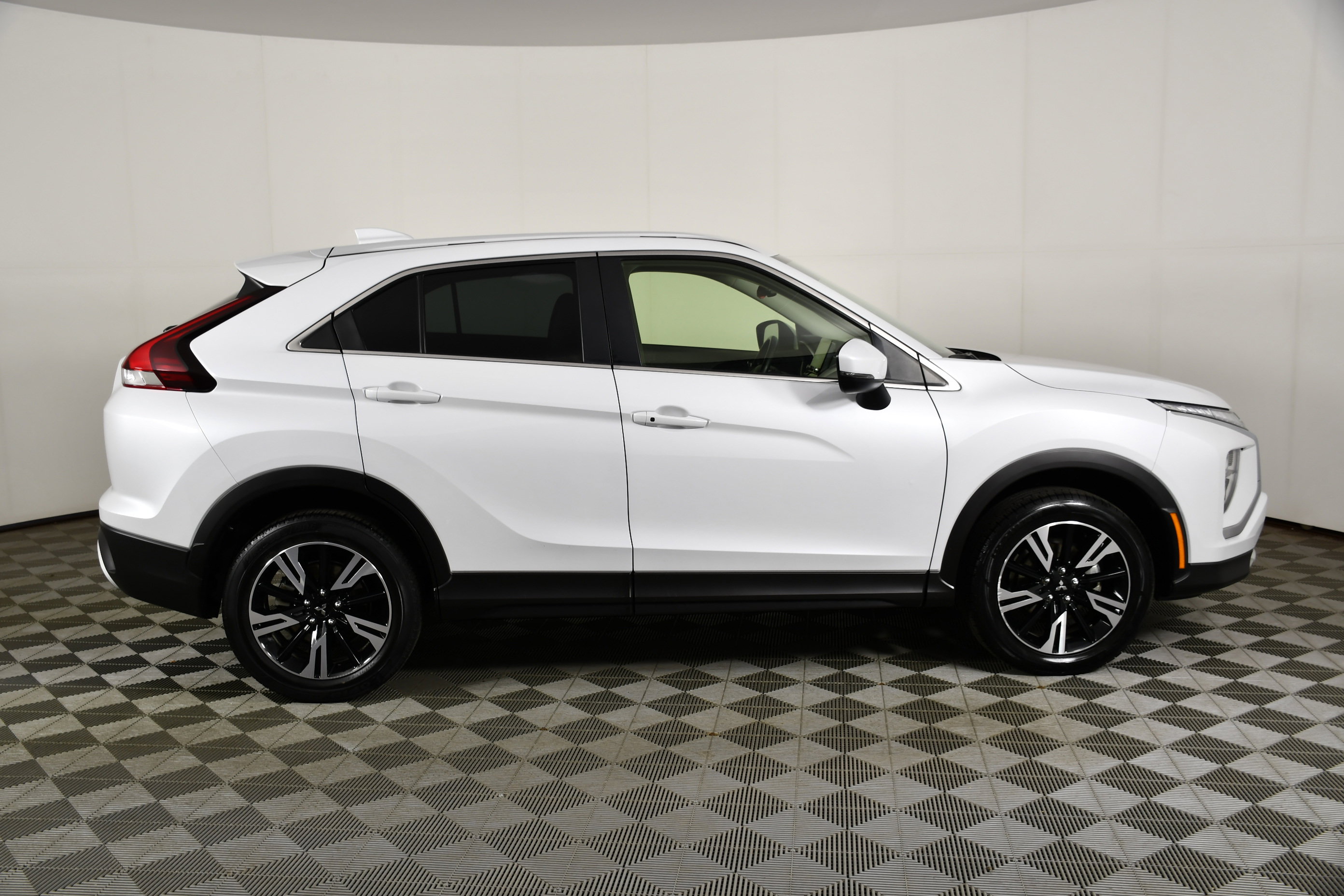 Used 2024 Mitsubishi Eclipse Cross SE AWD/4WD image 5