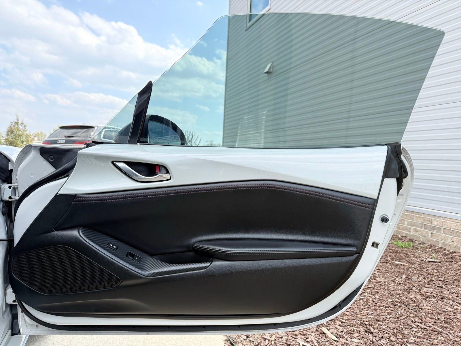 Used 2017 MAZDA MX-5 Miata RF Club image 31