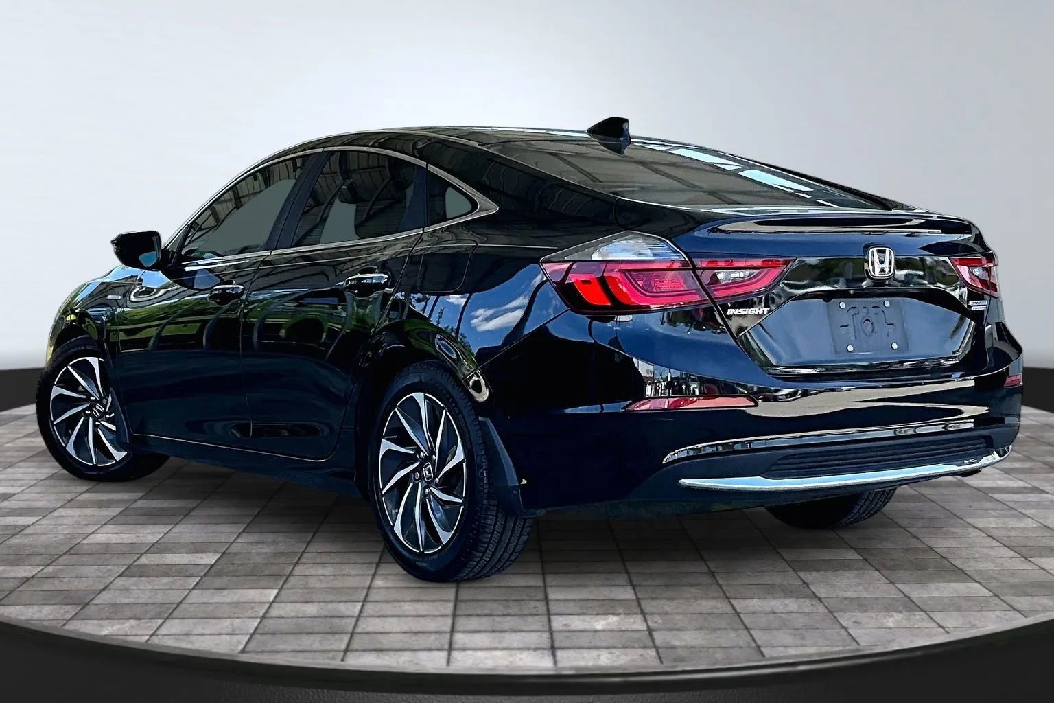 Used 2019 Honda Insight Touring image 4