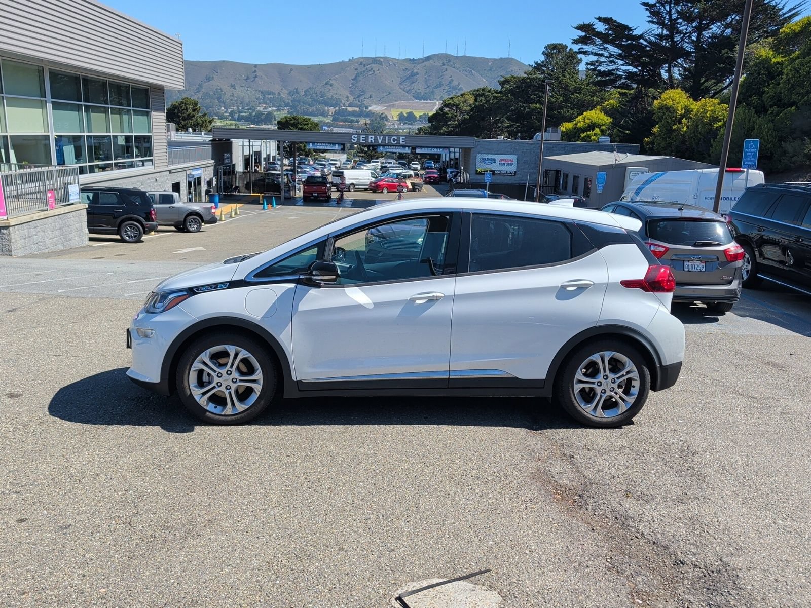 Used 2020 Chevrolet Bolt LT FWD image 9