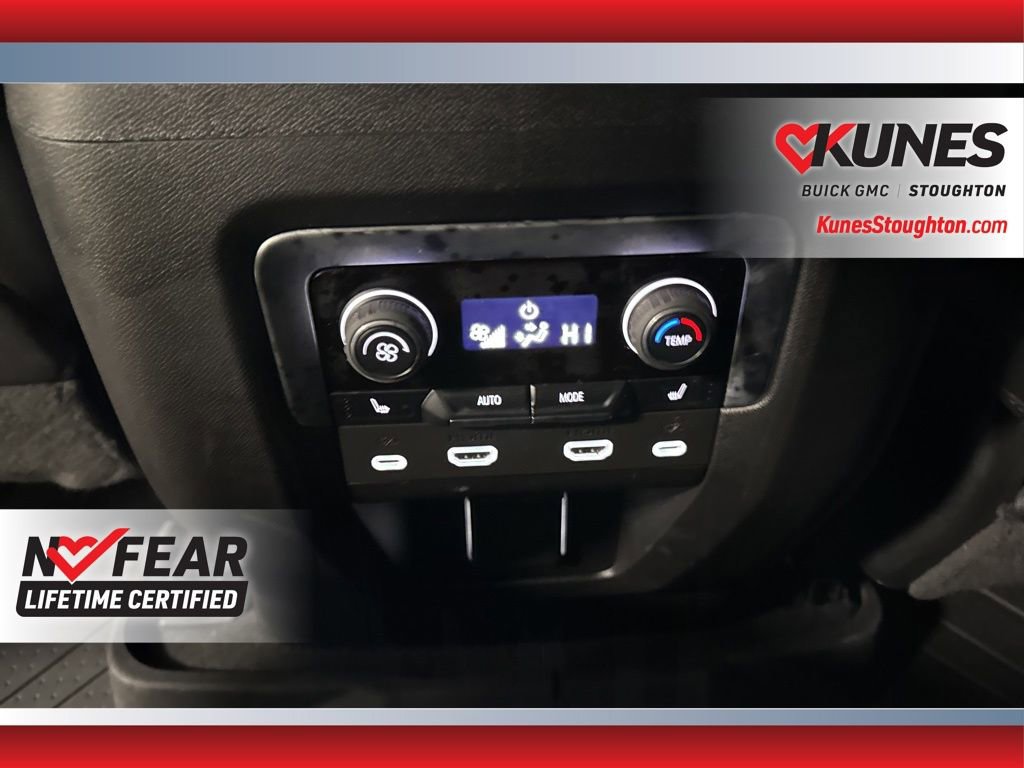 Used 2023 Chevrolet Suburban Premier image 35