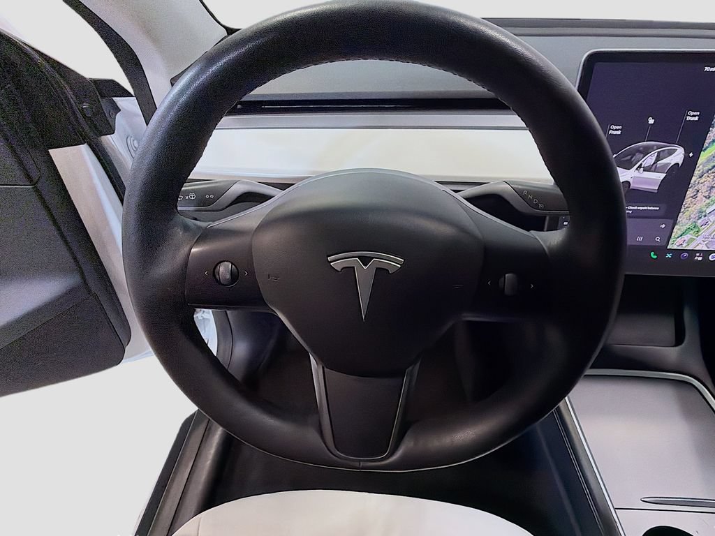 Used 2021 Tesla Model Y Long Range AWD/4WD image 11