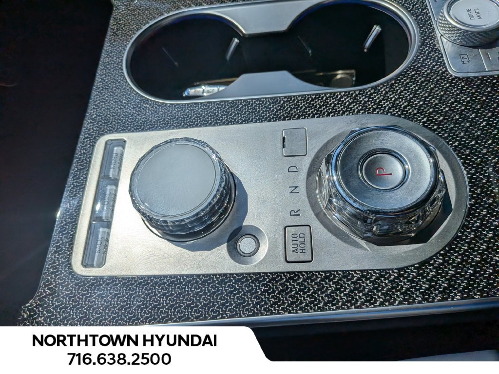 Used 2025 Genesis GV80 3.5T e-SC AWD/4WD image 23