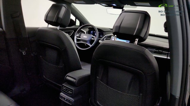 Used 2025 Audi Q4 e-tron Premium w/ Convenience Package AWD/4WD image 45