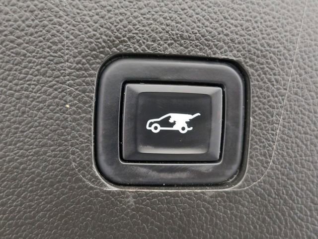 Certified 2022 Chevrolet Traverse LT image 31