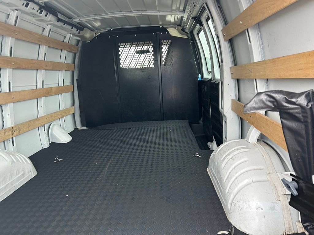 Used 2024 GMC Savana 2500 w/ Driver Convenience Package RWD image 8