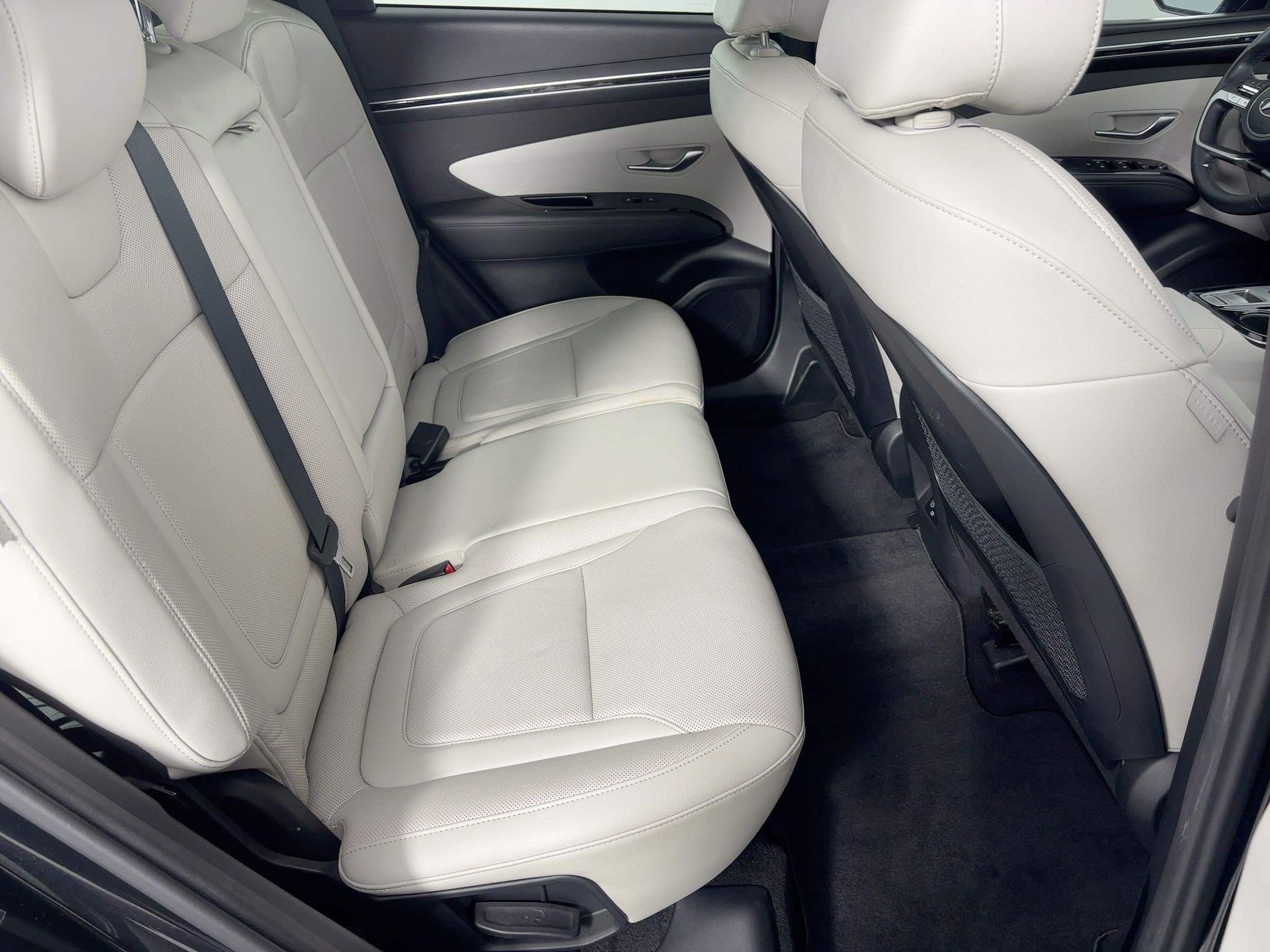 Used 2024 Hyundai Tucson Limited image 30