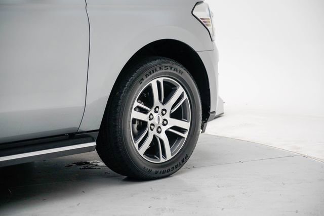 Used 2023 Ford Expedition Limited image 7