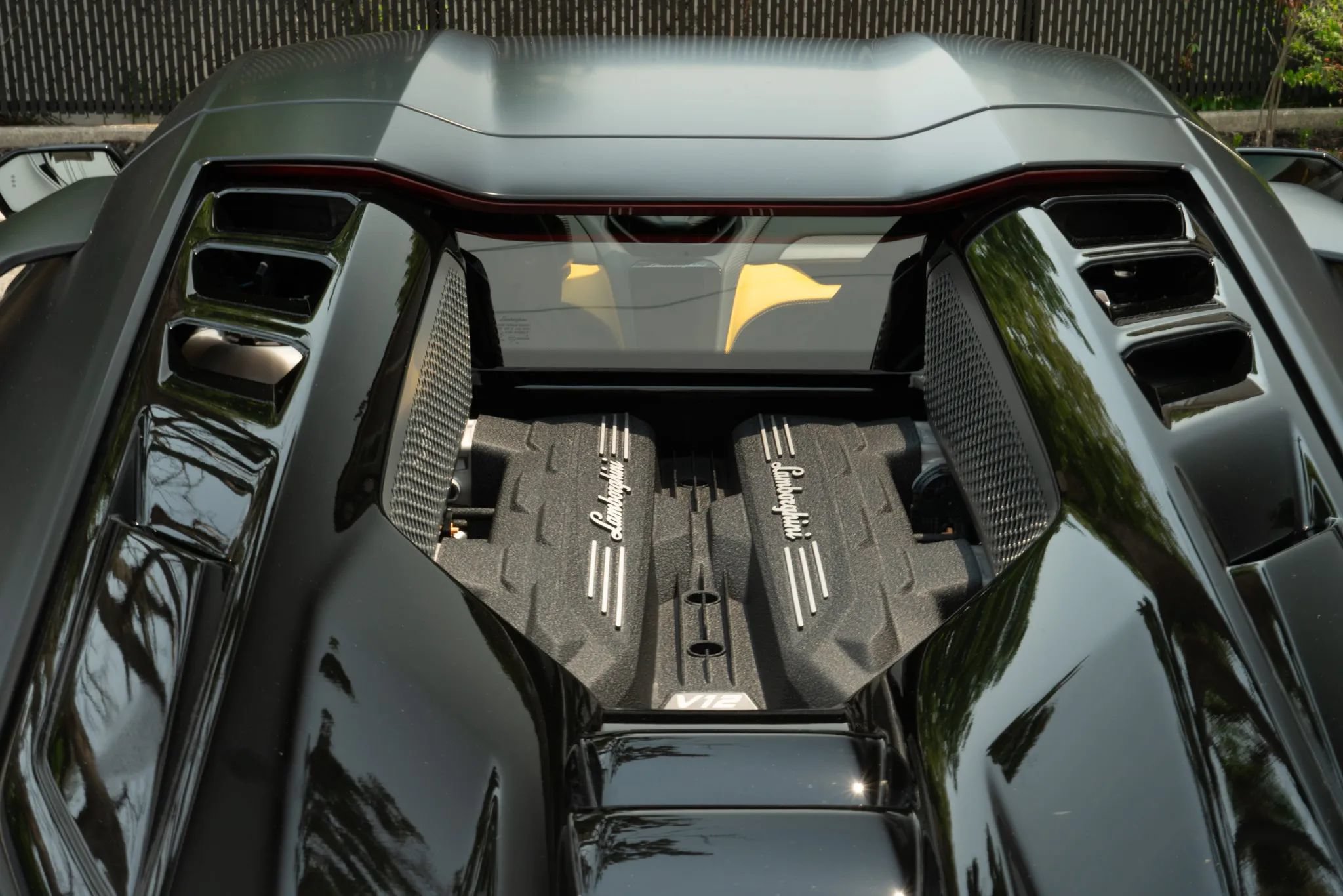 Used 2024 Lamborghini Revuelto AWD/4WD image 52
