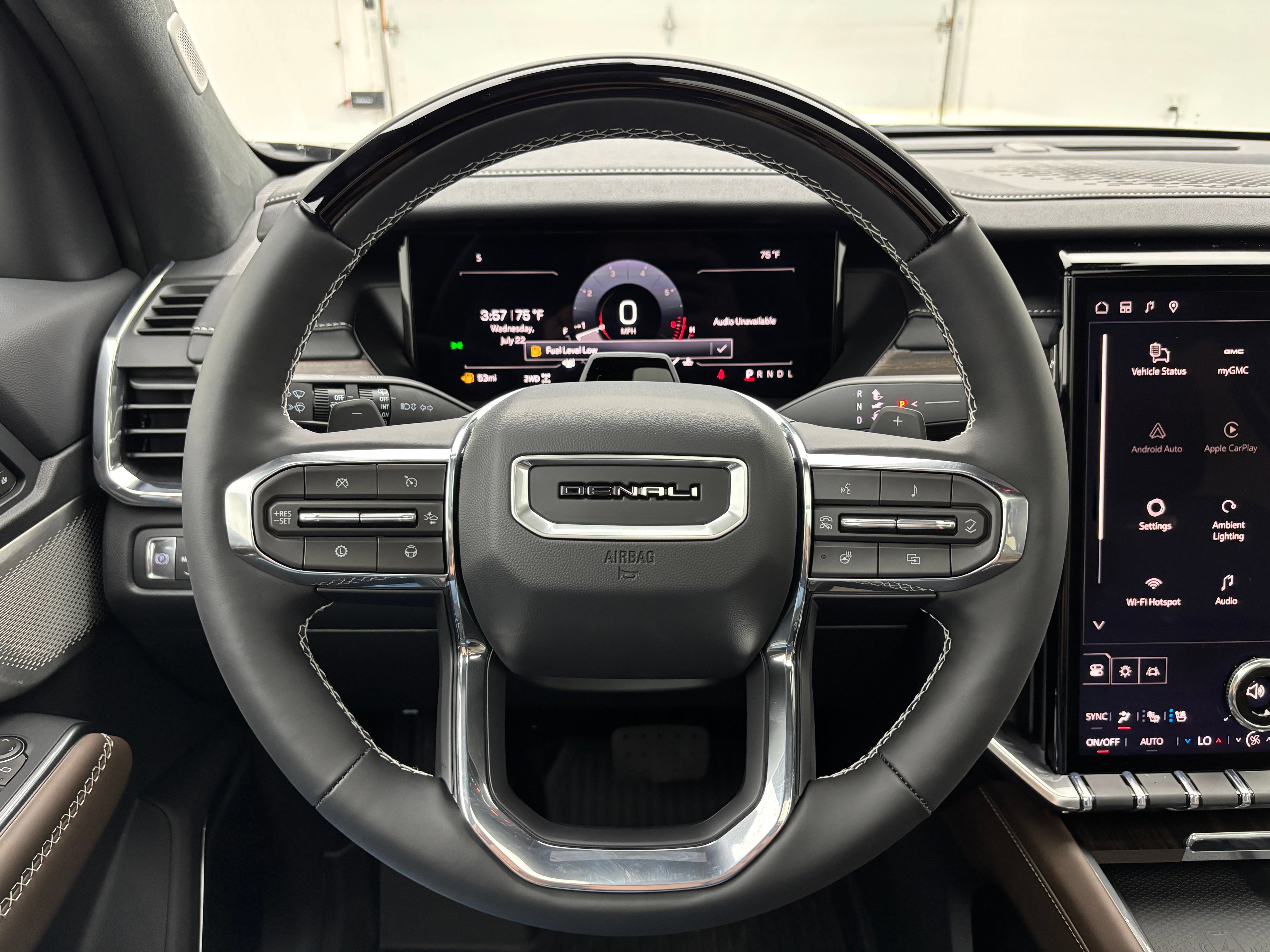 New 2026 GMC Acadia Denali Ultimate w/ LPO, Floor Liner Package AWD/4WD image 23