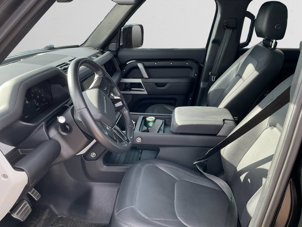 Used 2024 Land Rover Defender 110 X-Dynamic SE AWD/4WD image 9
