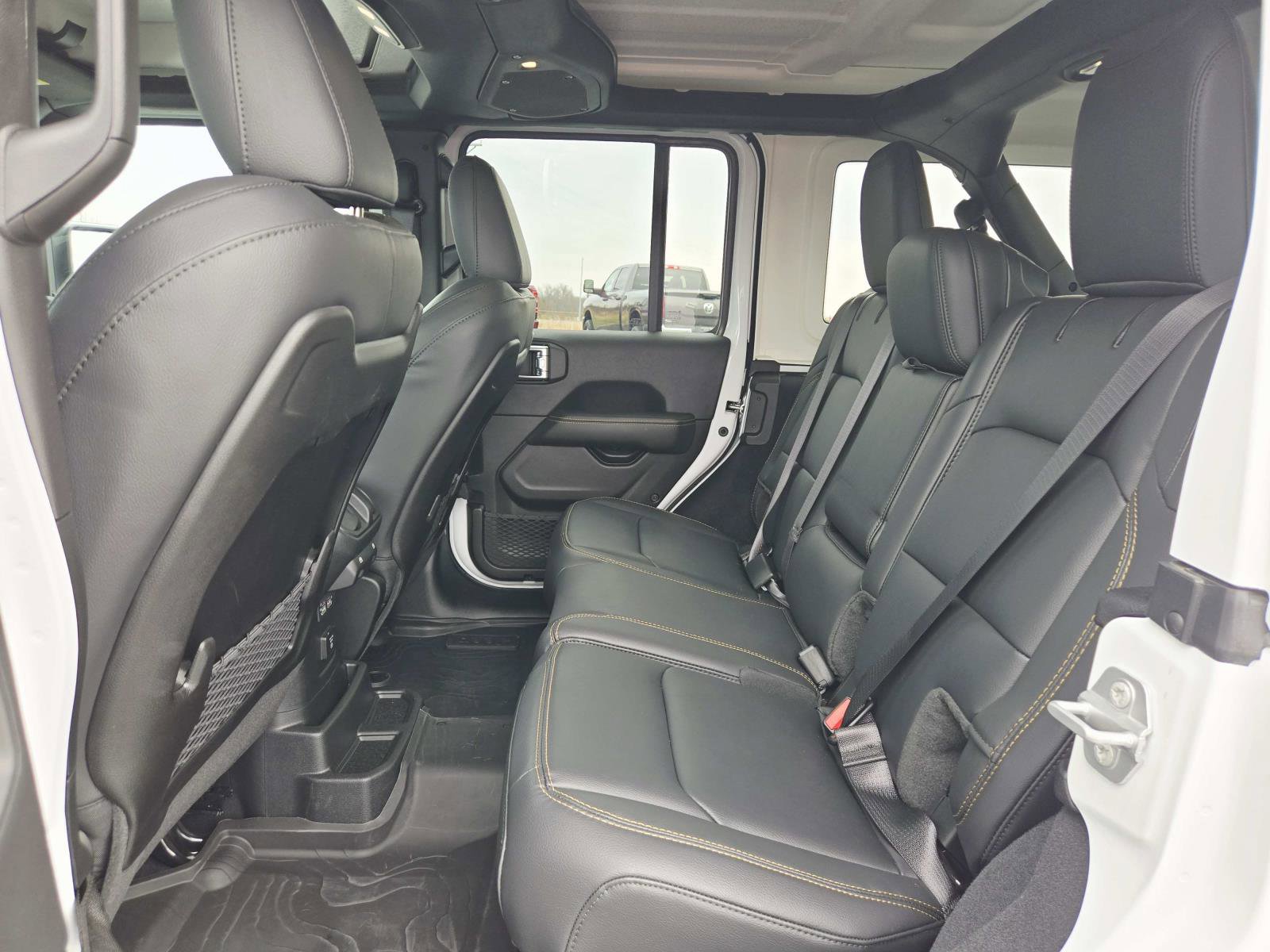 Used 2025 Jeep Wrangler Sahara w/ Safety Group image 13