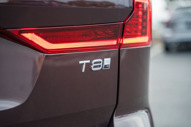 New 2026 Volvo XC60 T8 Plus w/ Protection Package Premier AWD/4WD image 8