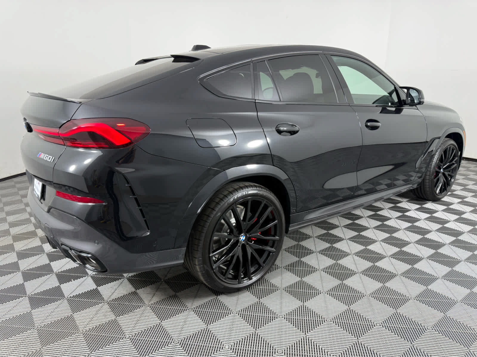 New 2027 BMW X6 M60i AWD/4WD image 3