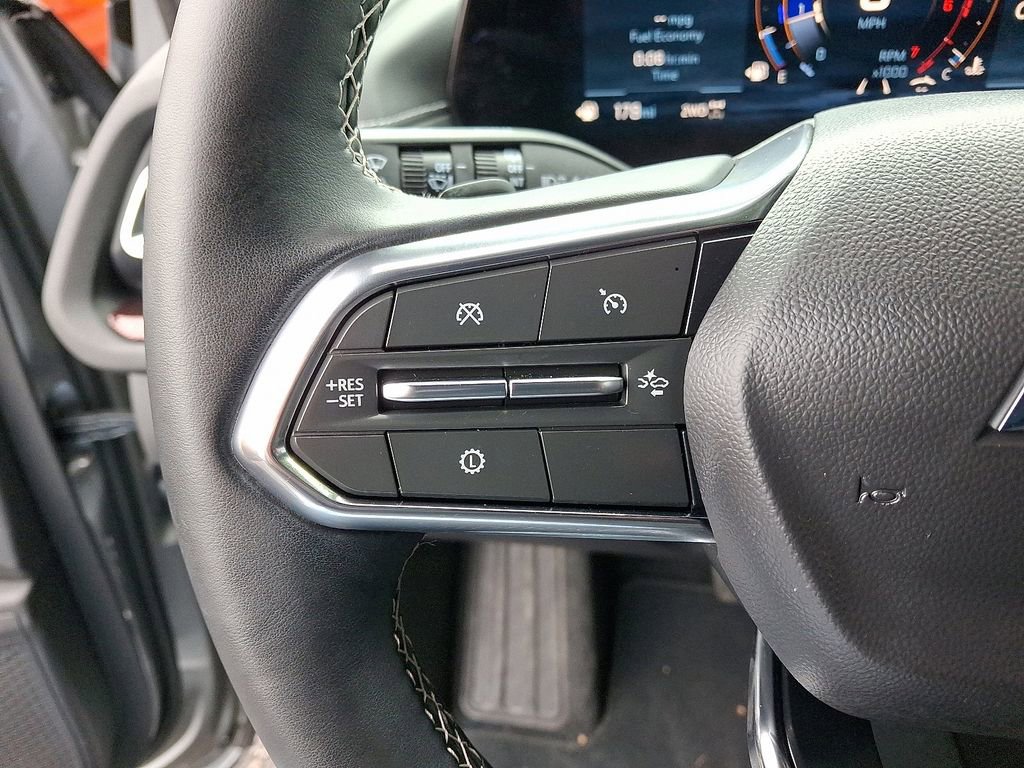 Used 2025 Chevrolet Traverse Z71 w/ Driver Confidence Package image 20