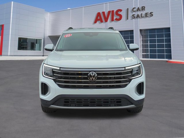 Used 2025 Volkswagen Atlas SE FWD image 2