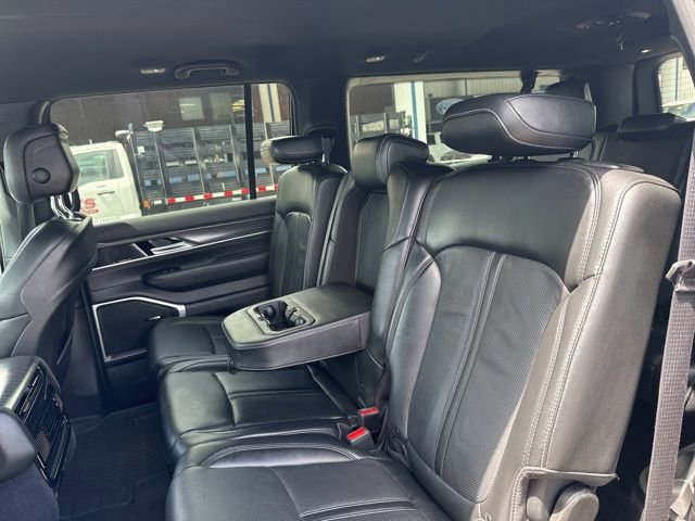 Used 2024 Jeep Wagoneer L Series II w/ Flexible Seating Group image 8