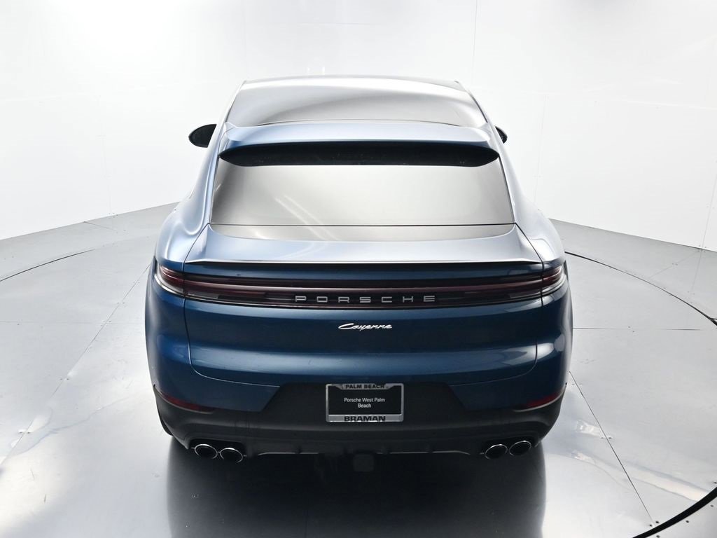 Used 2025 Porsche Cayenne image 40