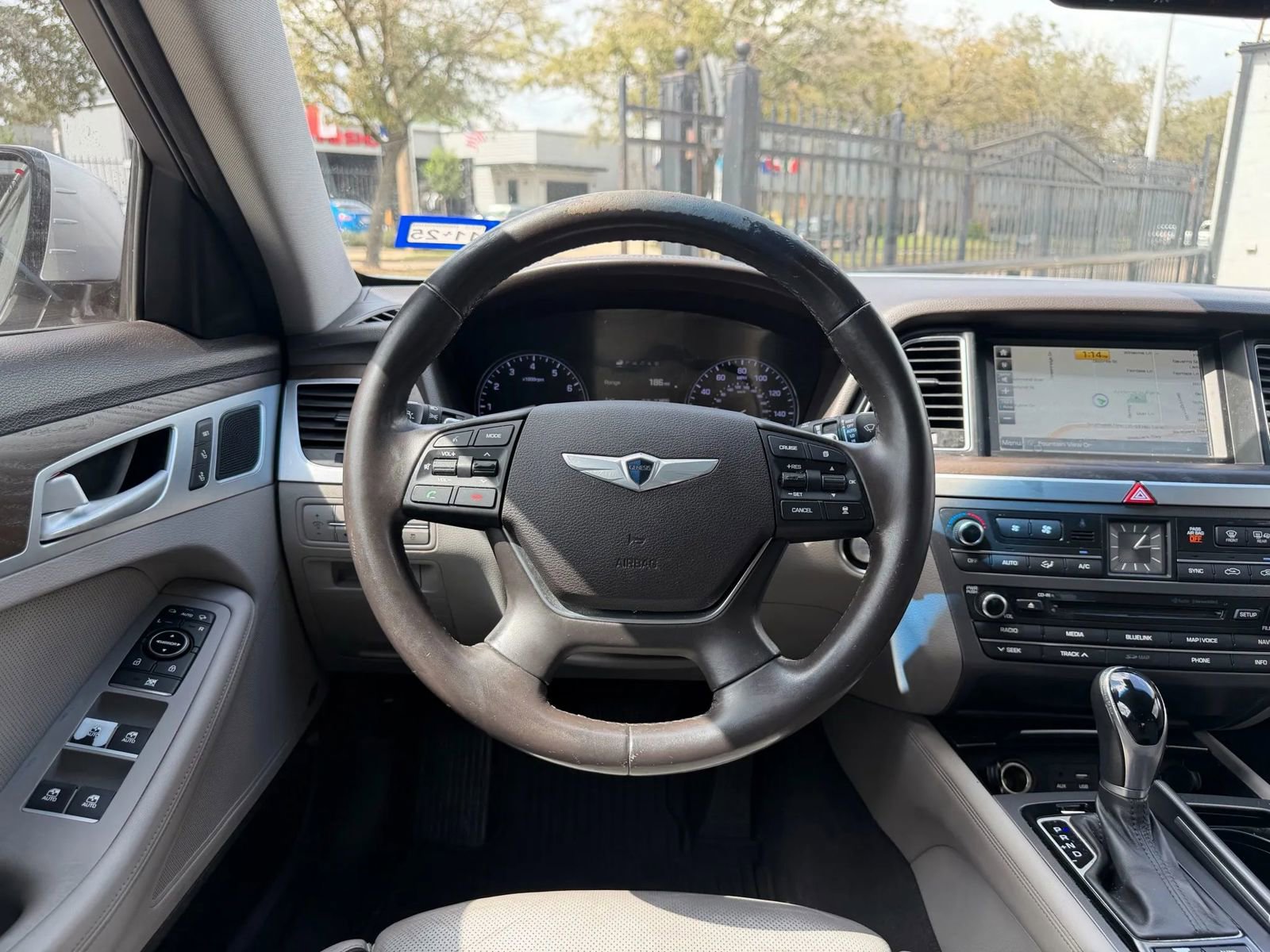 Used 2015 Hyundai Genesis 5.0 image 24