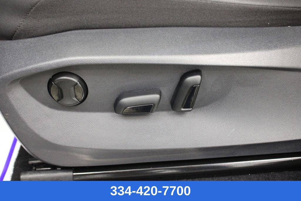 Used 2022 Volkswagen Tiguan SE R-Line image 18