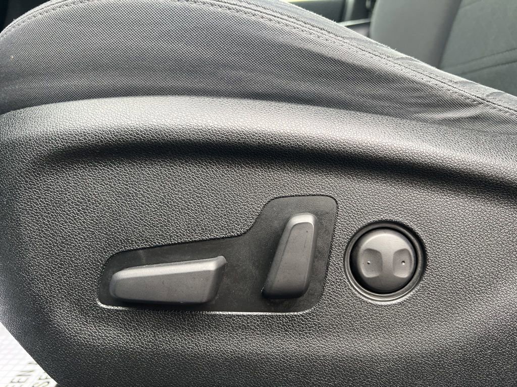 Used 2019 Kia Sorento LX w/ LX Convenience Package image 10