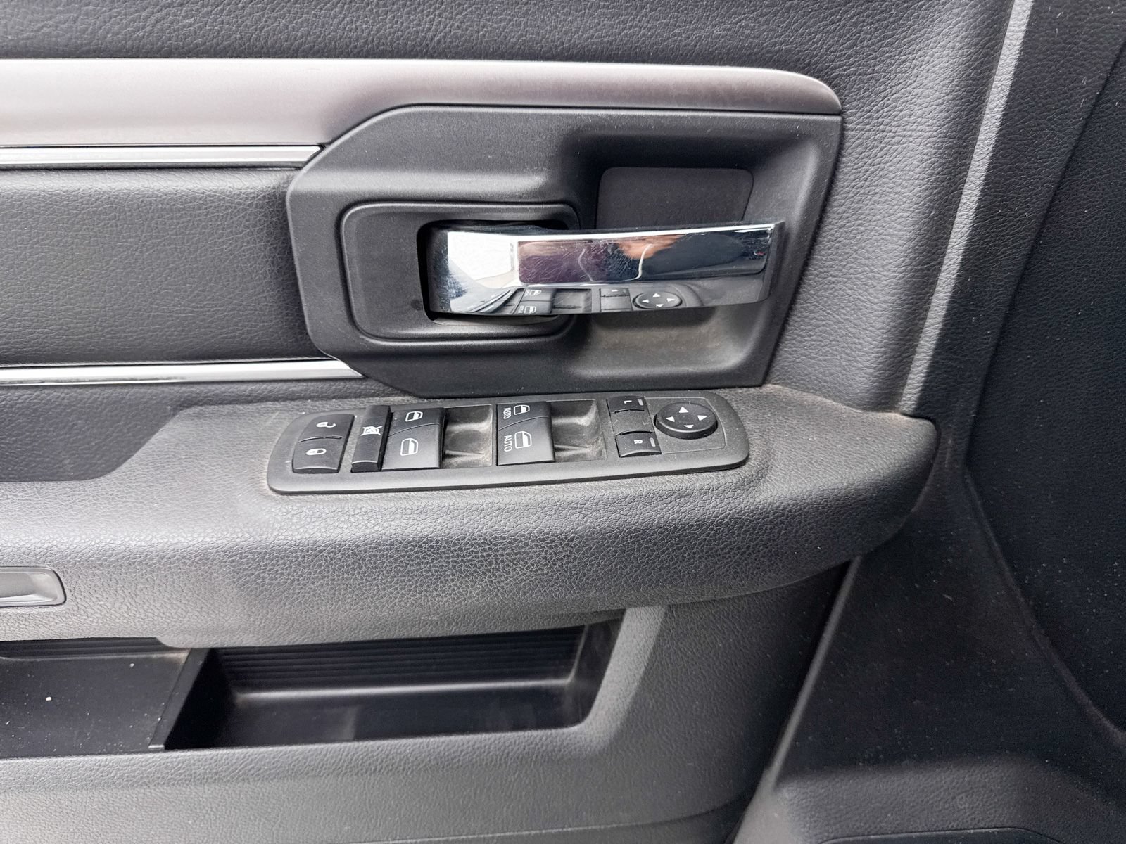 Used 2022 RAM 1500 Classic Warlock w/ Electronics Group AWD/4WD image 21