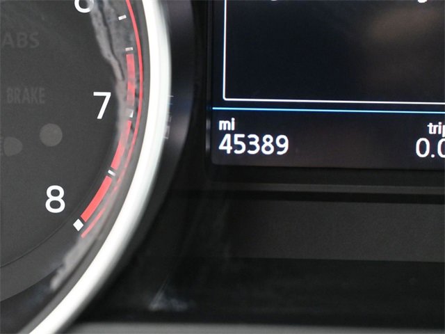 Used 2020 Volkswagen Tiguan SE w/ Panoramic Sunroof Package image 19