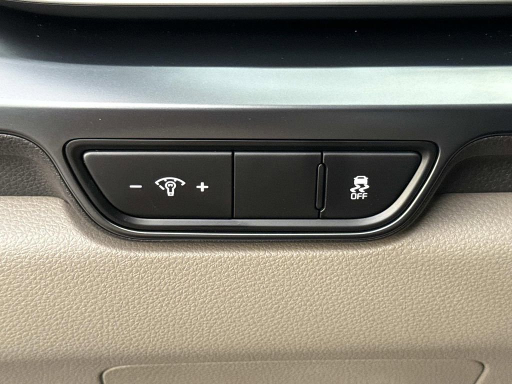 Used 2026 Kia Carnival image 41