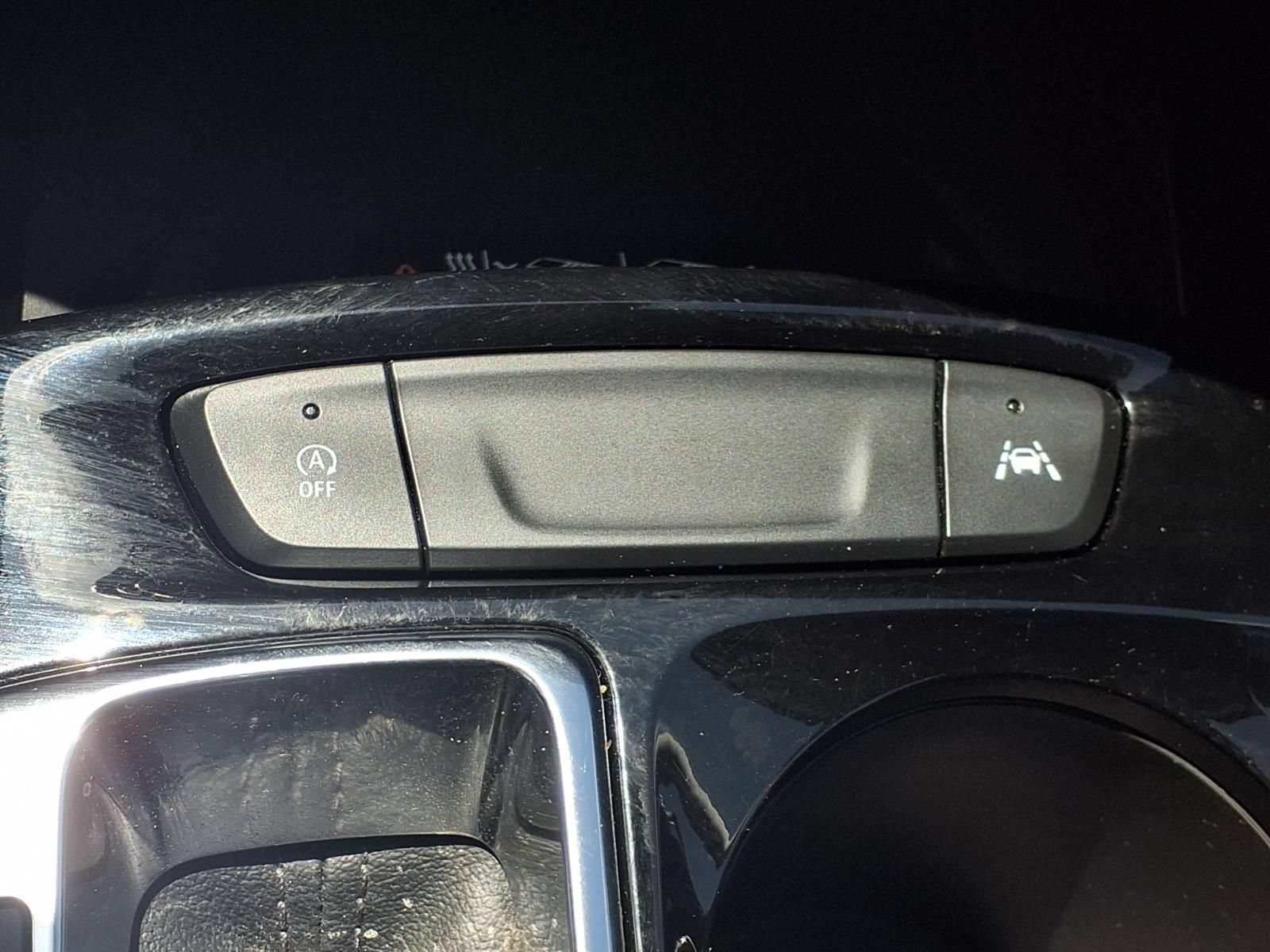 Used 2025 Chevrolet Trax ACTIV w/ Sunroof Package FWD image 11