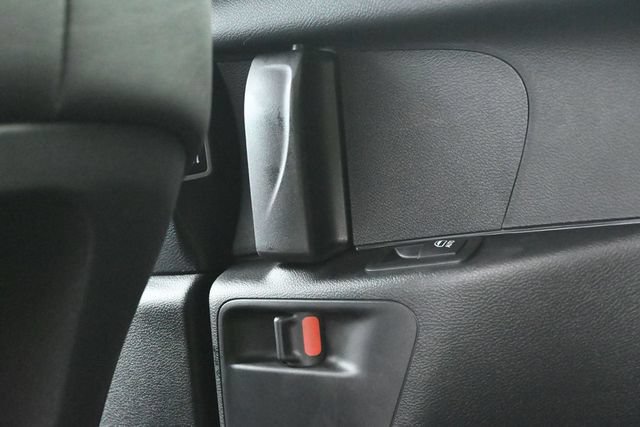 New 2027 Chrysler Pacifica Select AWD/4WD image 31