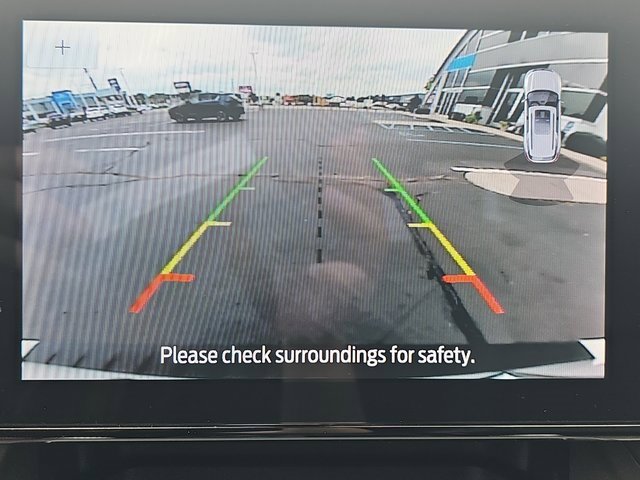 Used 2022 Ford Explorer XLT w/ Equipment Group 202A image 26