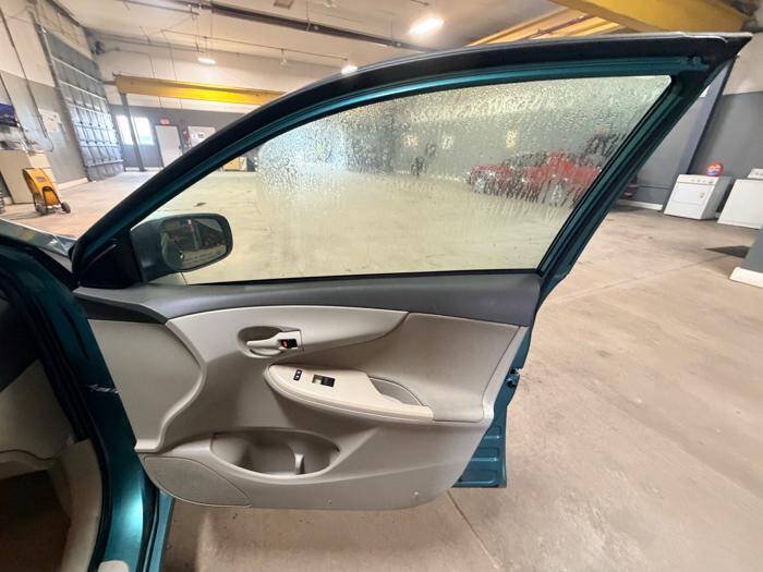 Used 2009 Toyota Corolla LE w/ All Weather Guard Pkg FWD image 31