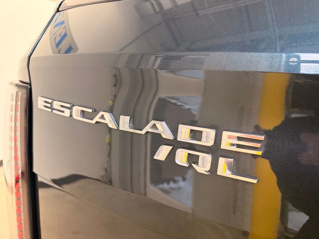 Used 2026 Cadillac Escalade IQL Sport 1 AWD/4WD image 8