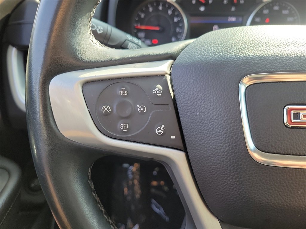 Used 2023 GMC Terrain SLT image 7