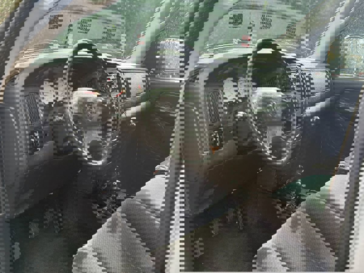 Used 2003 Dodge Ram 3500 Truck SLT image 16