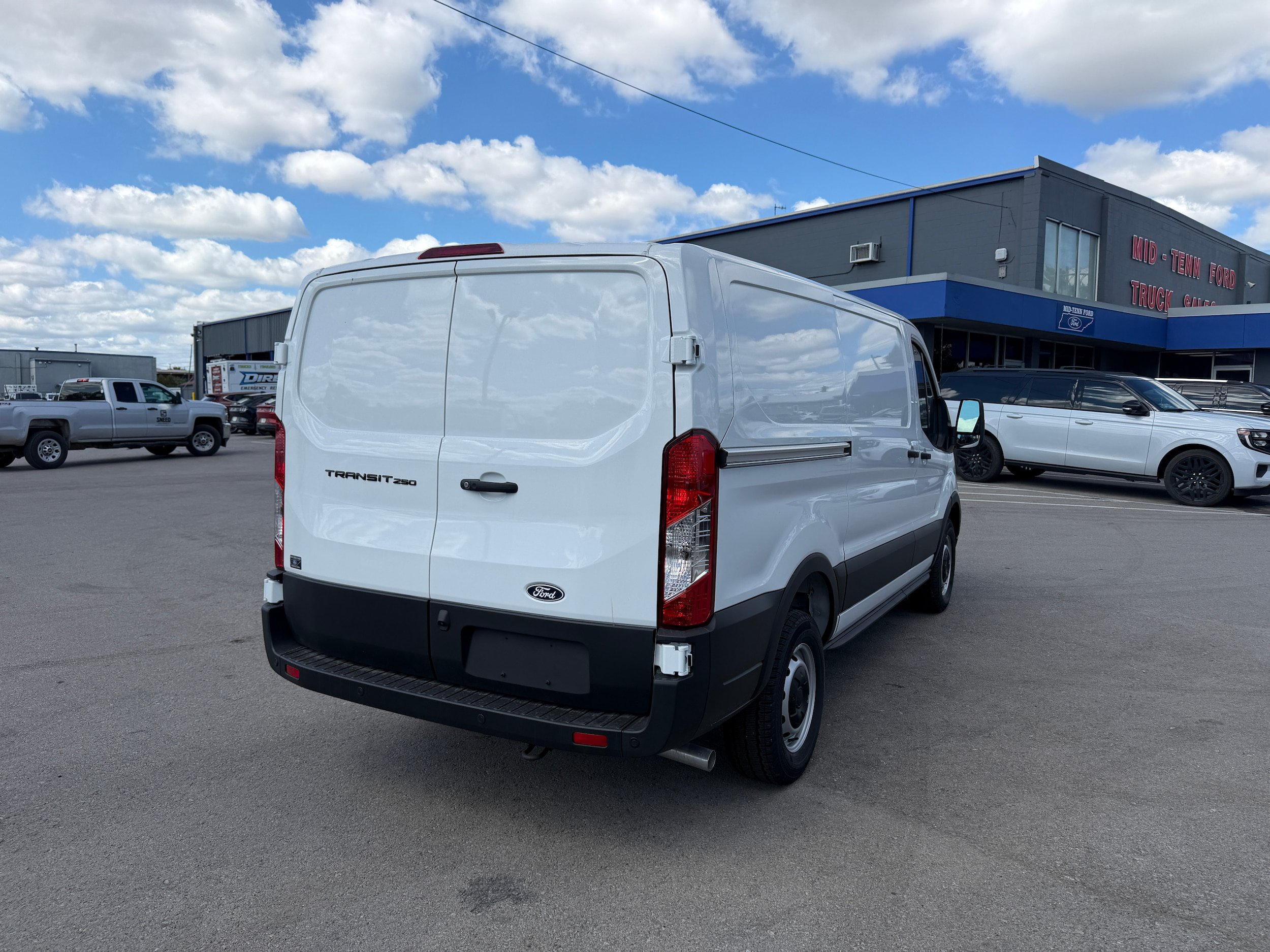 New 2026 Ford Transit 250 Low Roof RWD image 5