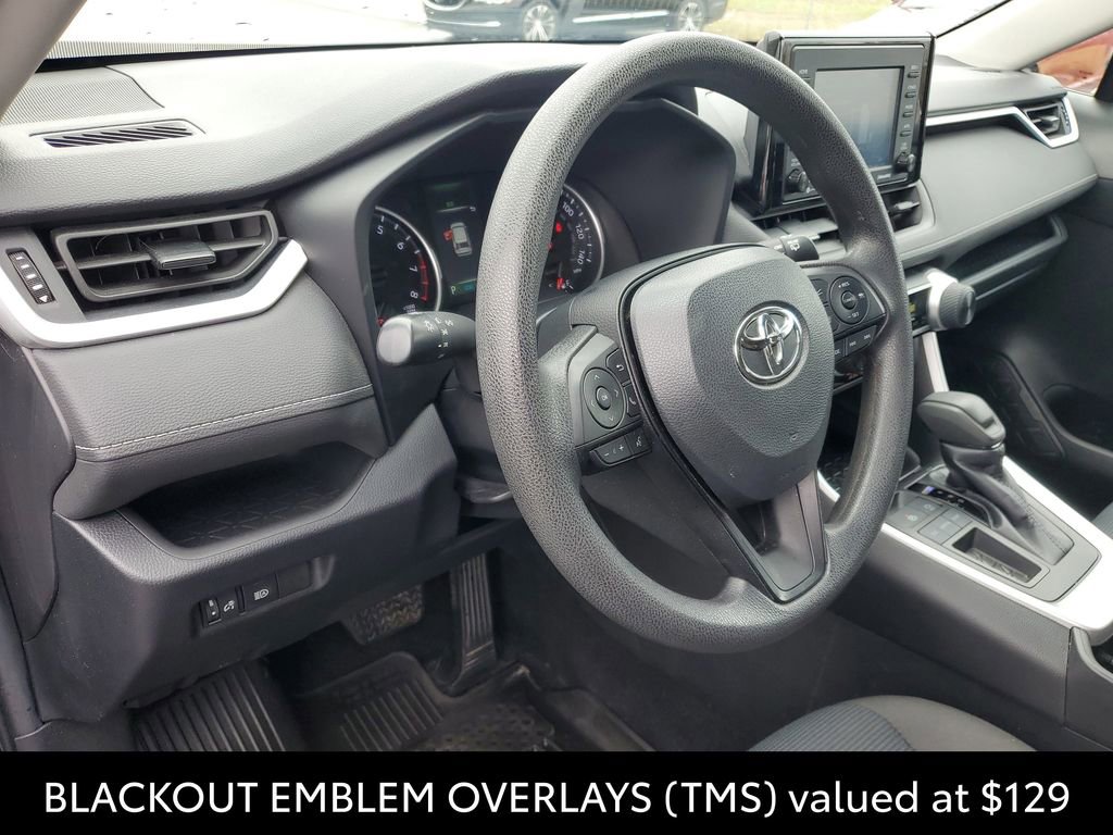 Used 2022 Toyota RAV4 LE image 6