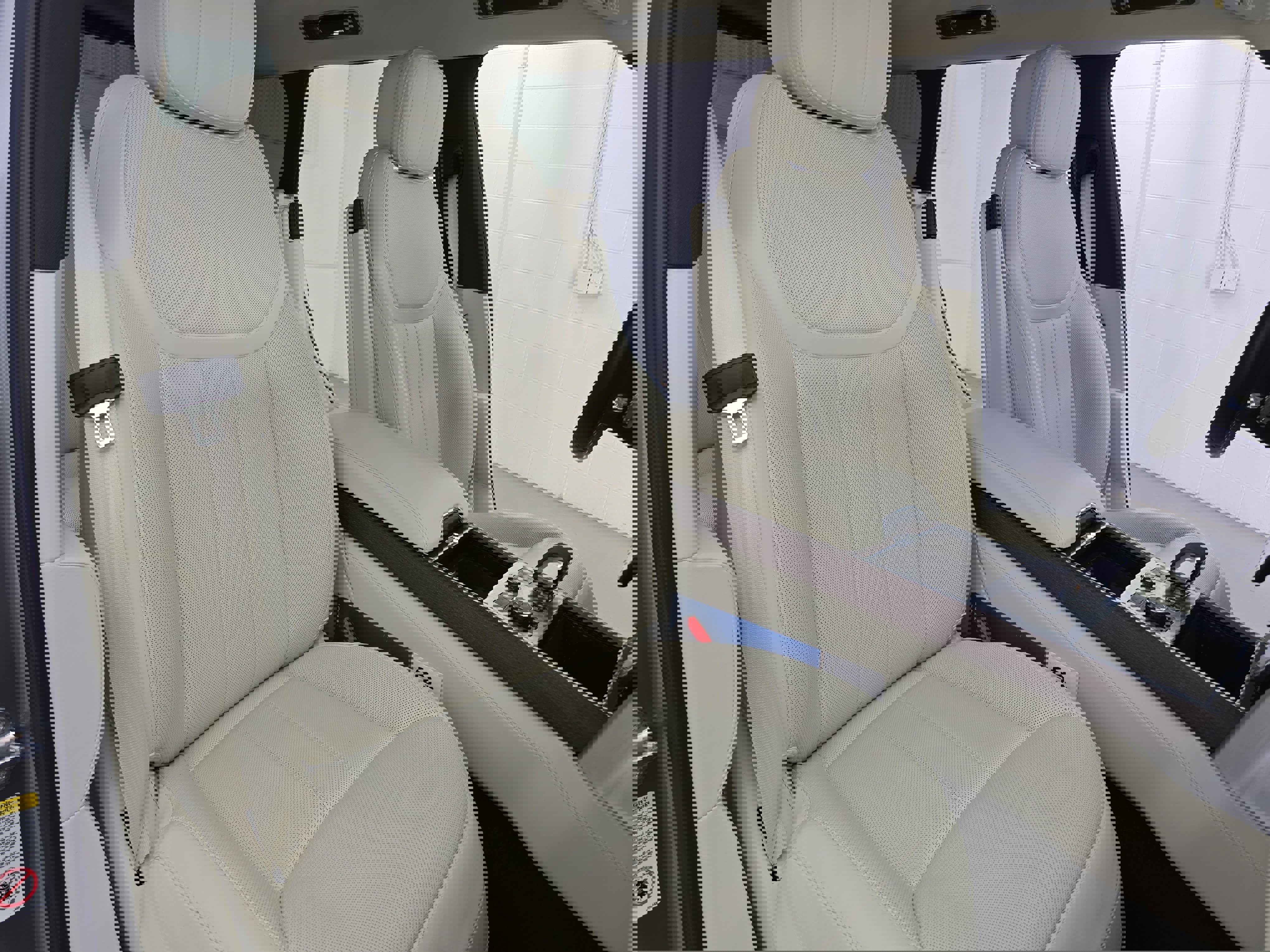 Certified 2023 Land Rover Range Rover SE image 10