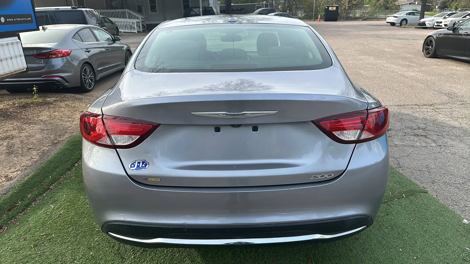 Used 2016 Chrysler 200 Limited w/ Convenience Group image 7