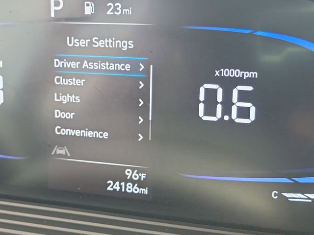 Used 2024 Hyundai Venue SEL FWD image 25