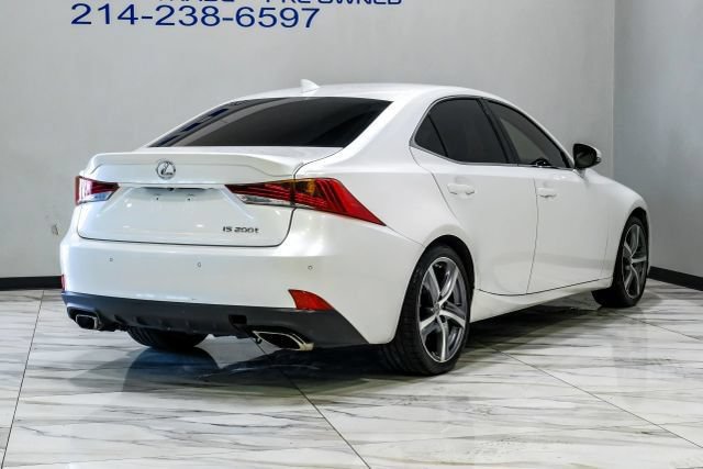 Used 2017 Lexus IS 200t w/ Premium Package RWD image 10