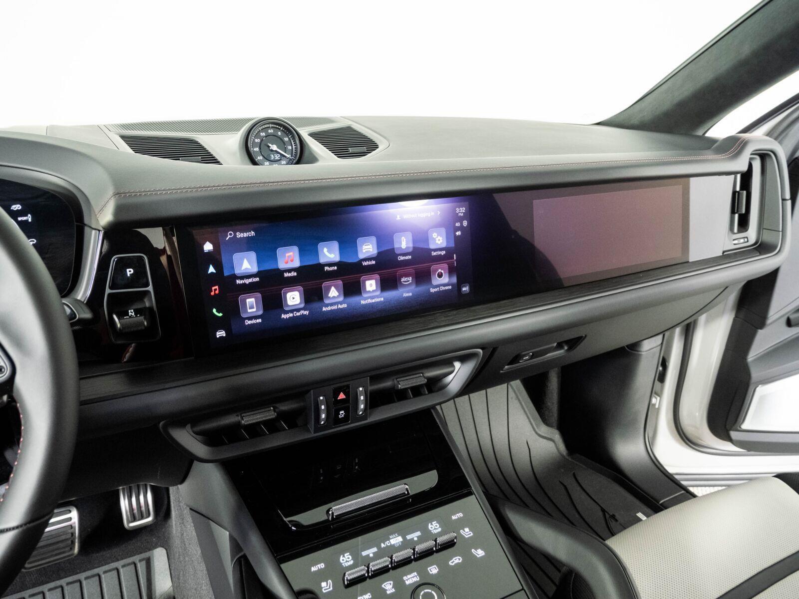 Certified 2026 Porsche Cayenne GTS AWD/4WD image 13