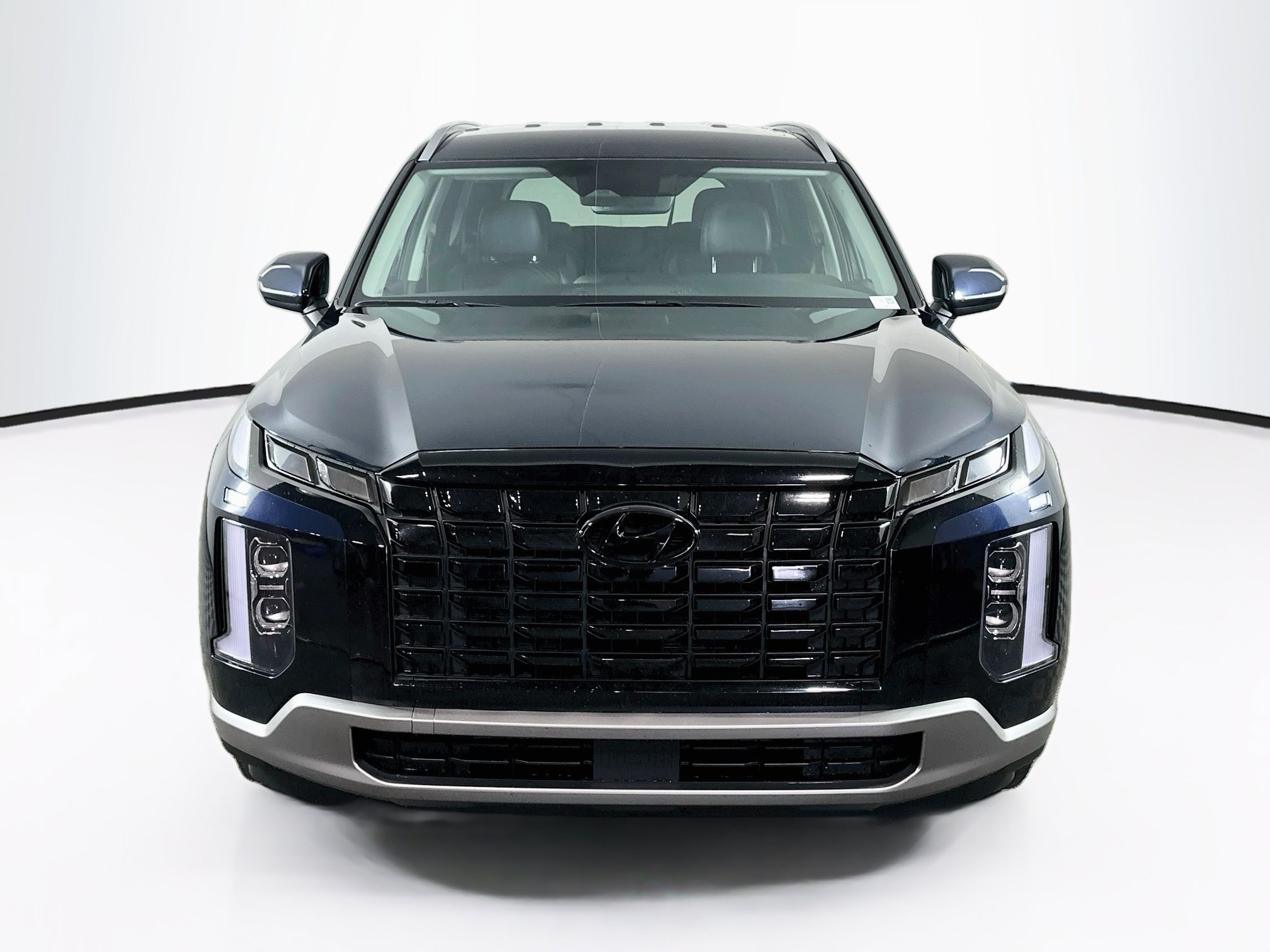 Used 2025 Hyundai Palisade SEL FWD image 2